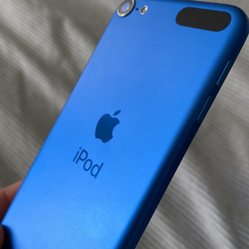Apple iPod touch 7th generation- 128GB